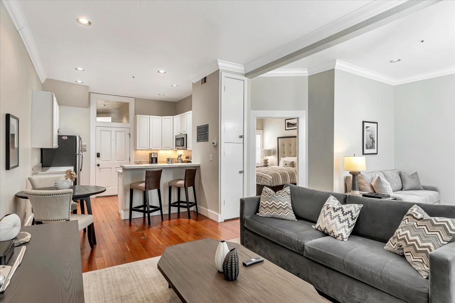 Cozy North Beach Gem — 1 BR / 1 BA Condo with City Views 