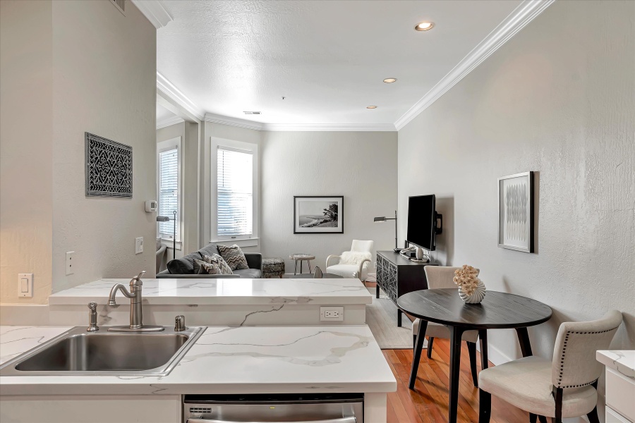 Cozy North Beach Gem — 1 BR / 1 BA Condo with City Views 