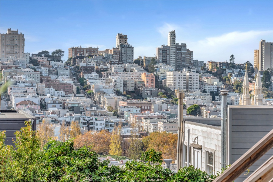 Cozy North Beach Gem — 1 BR / 1 BA Condo with City Views 